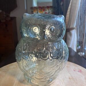 *Vintage Clear Glass Owl. Rare. Hollow Form.